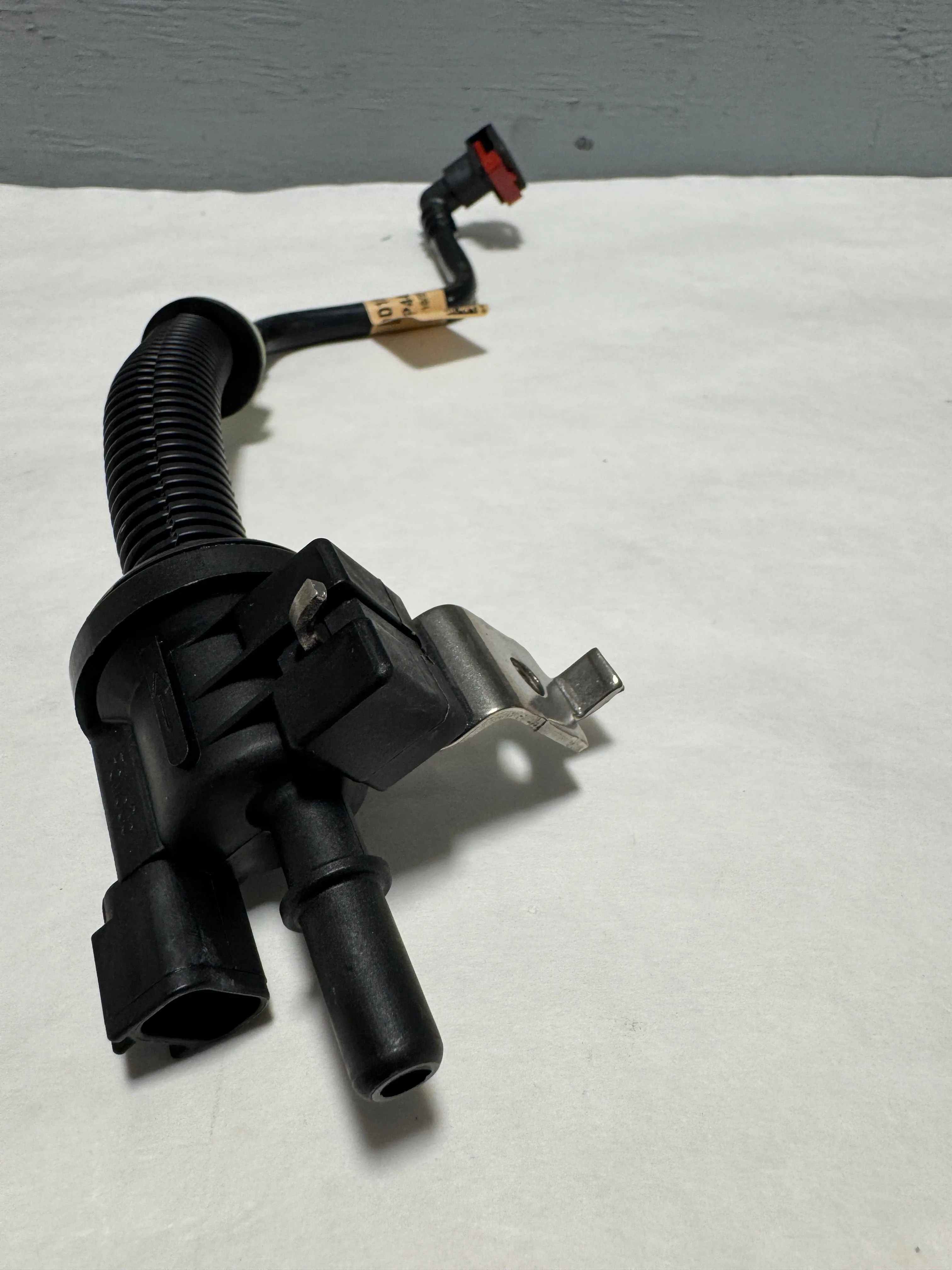2015-2023 Ford Mustang 2.3 Engine Fuel Vapor Hose With VMV Valve OEM