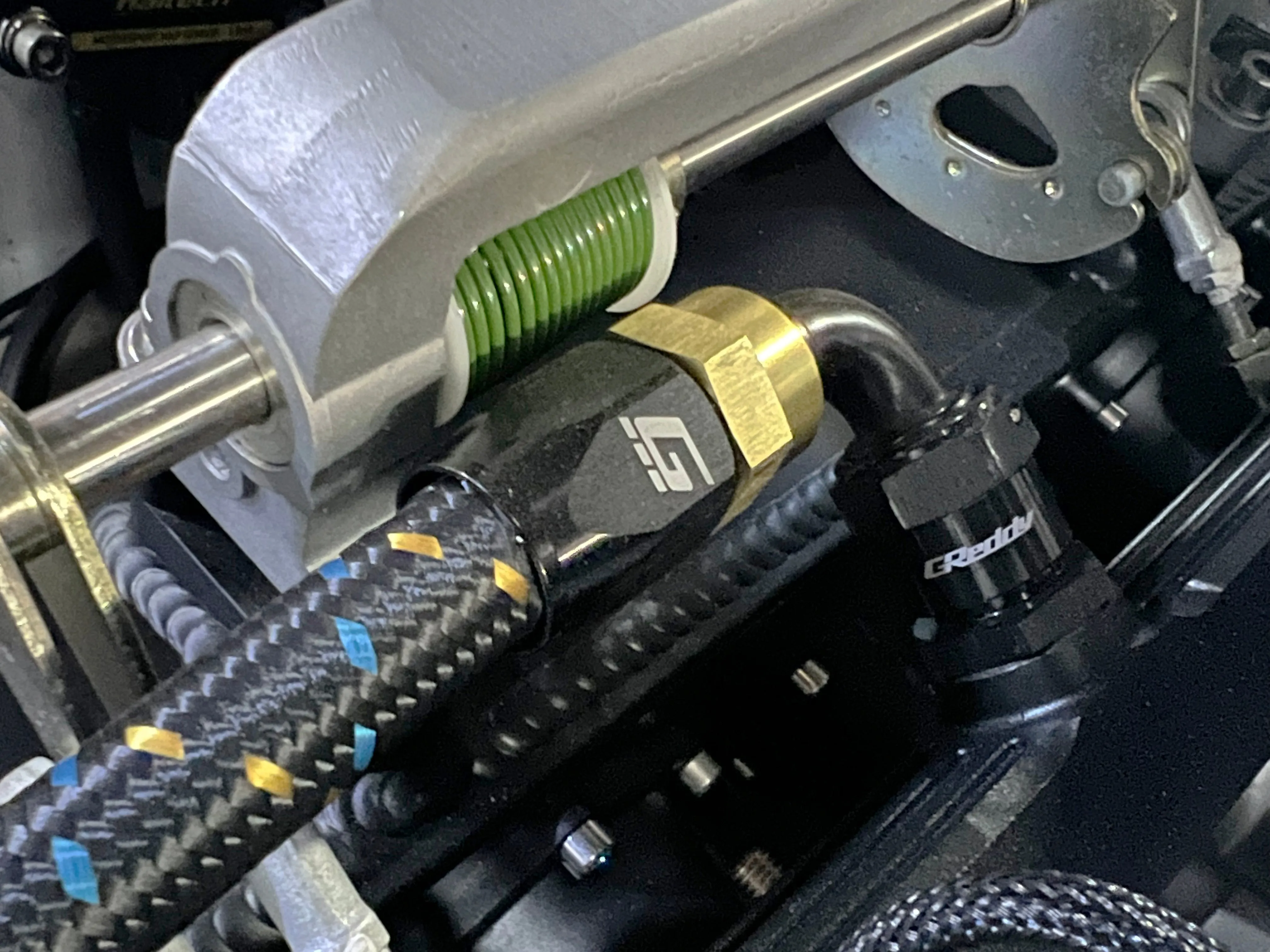 GReddy -04 AN Swivel Hose End(s) - Black / Gold anodized