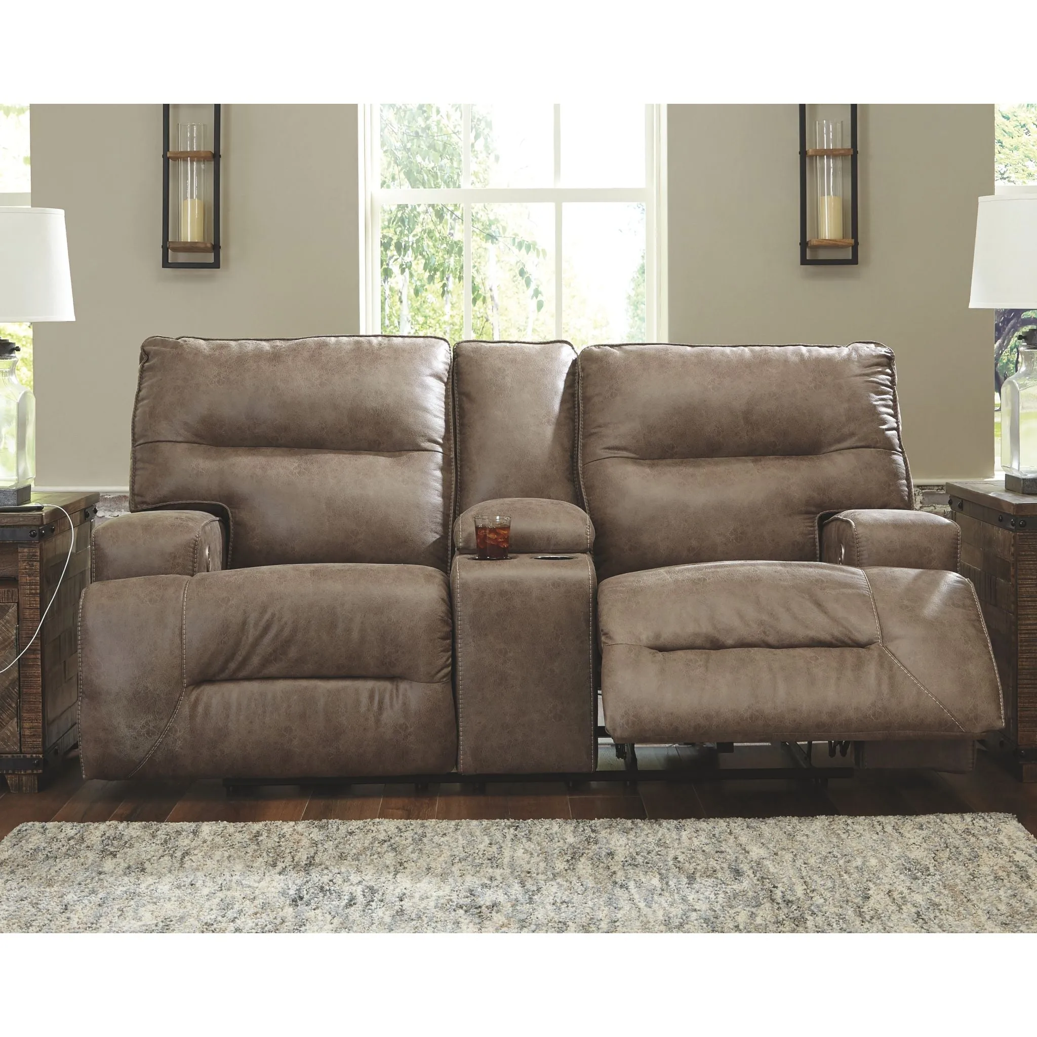 Hazenburg- EXCLUSIVE Reclining Power Loveseat with Console