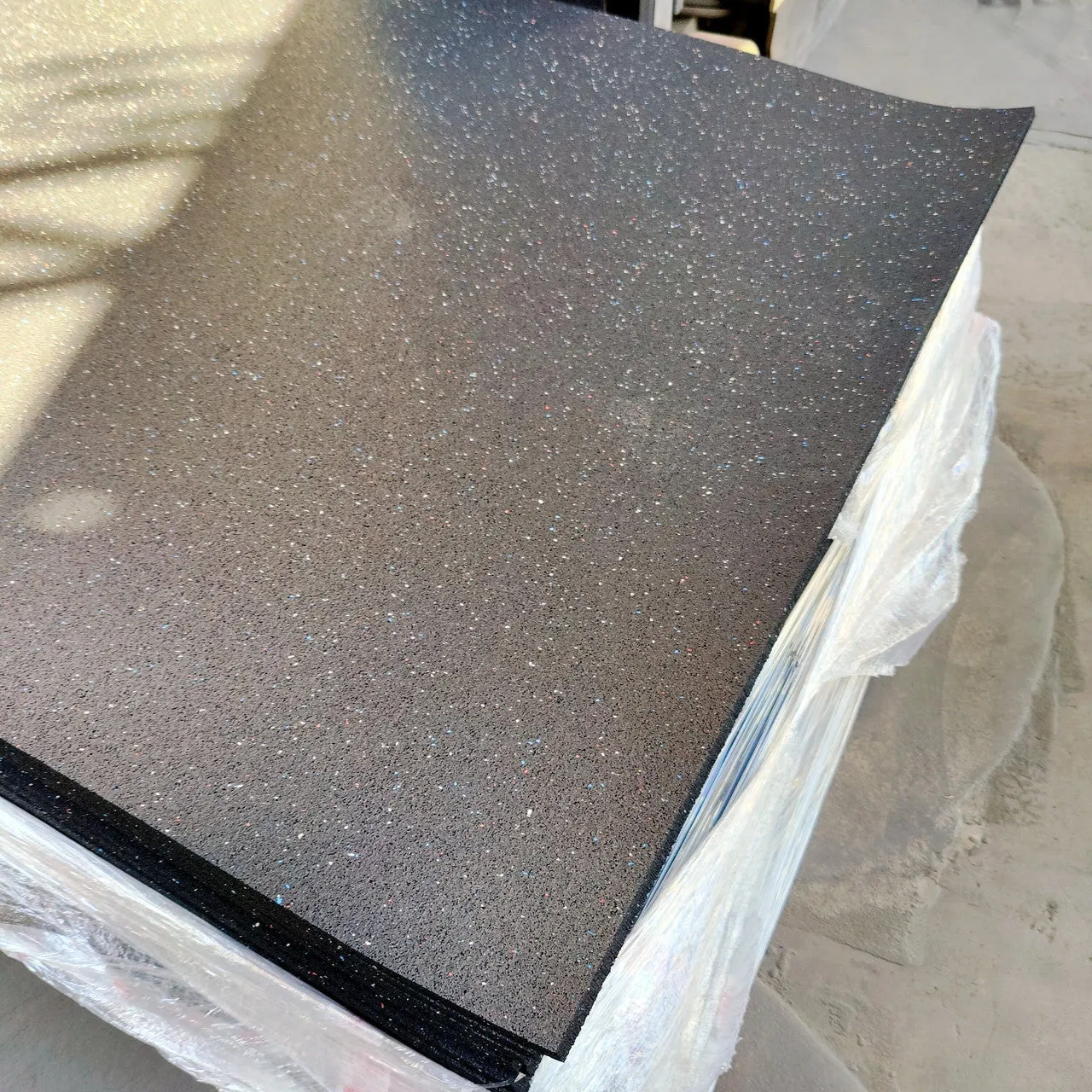 NEW Hammer Clad 1/2" Premium Gym Flooring Mats 4' x 6' Confetti Fleck