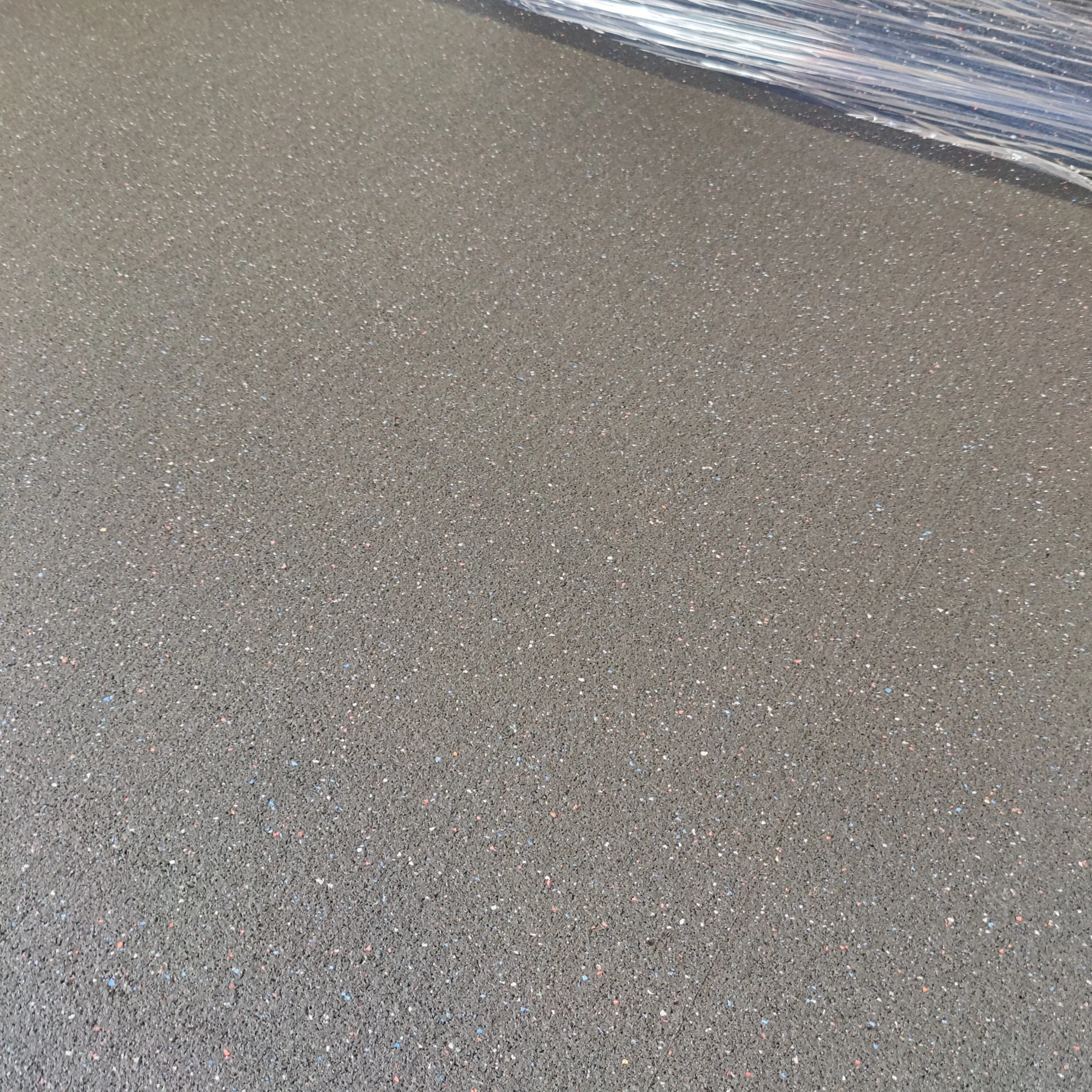 NEW Hammer Clad 3/4" Premium Rubber Gym Flooring Mats and Rubber Mats 4' x 6' Confetti Fleck